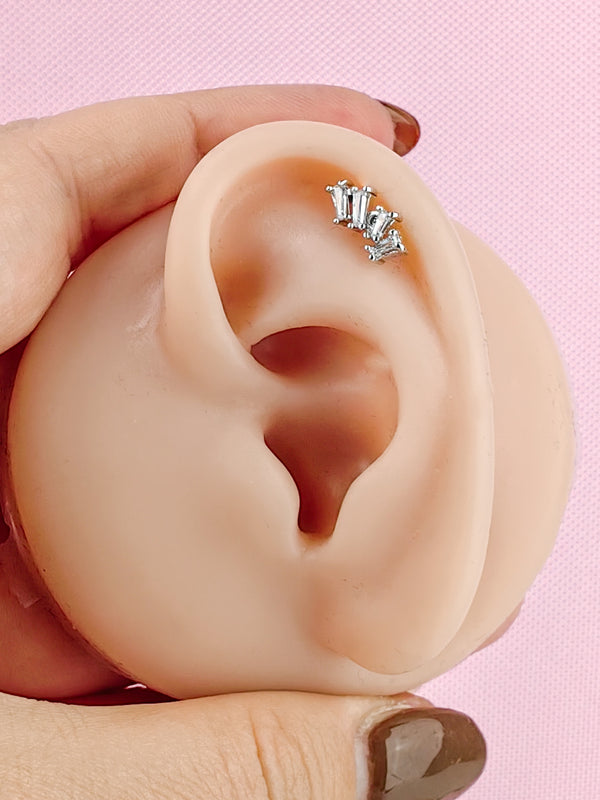 Piercing Fan earring with zircons